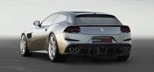 Ferrari GTC4Lusso-otogundem 2
