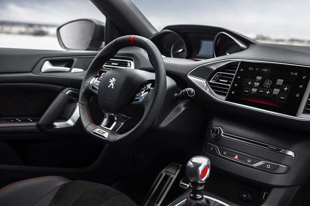 PEUGEOT_308GTi_otogundem iç