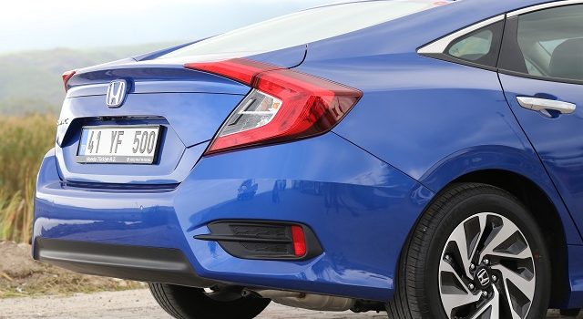 honda-civic-sedan-otogundem-1