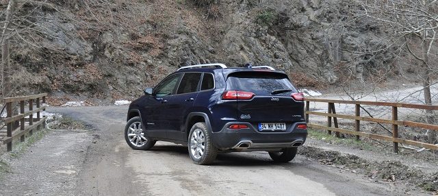 jeep-cheeroke-test-otogundem