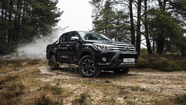 Hilux Invincible 50 Chrome Edition otogundem