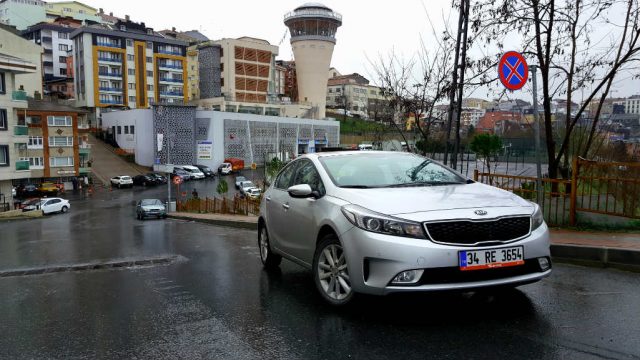 Kia Cerato 1.6 CRDi DCT otogundem (2)