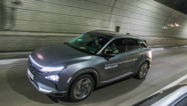 NEXO Autonomous Fuel Cell Electric Vehicle otogundem
