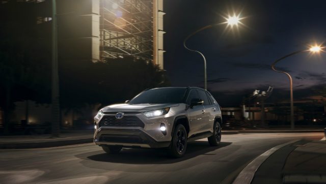 Toyota_RAV4_otogundem (1)