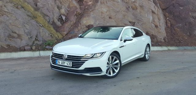 VW Arteon 2.0 TDI 4Motion Elegance otogundem (1)