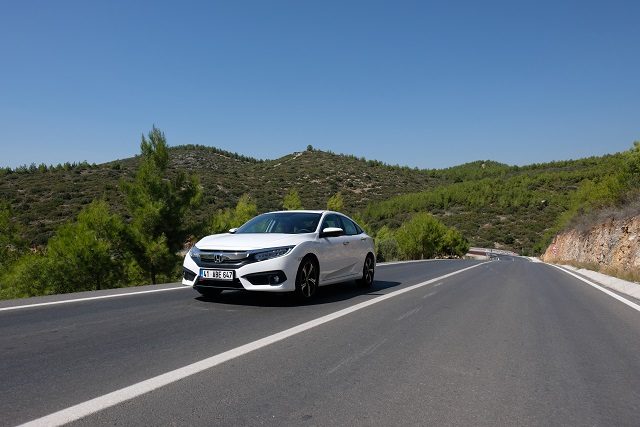 Honda_Civic_Dizel_AT otogundem (1)