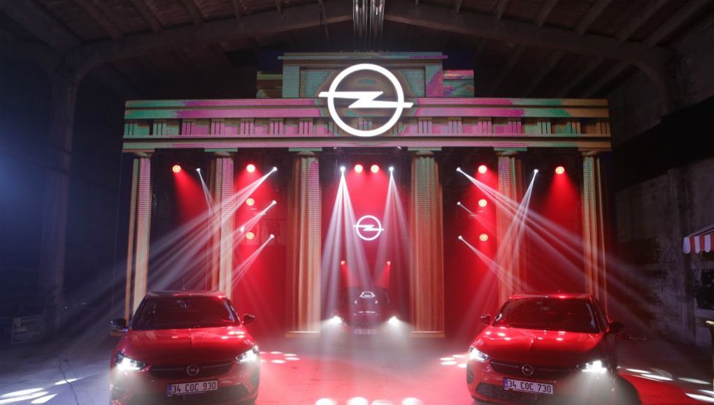 Opel-Corsa-berlin otogundem