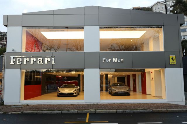 Ferrari Showroom otogundem