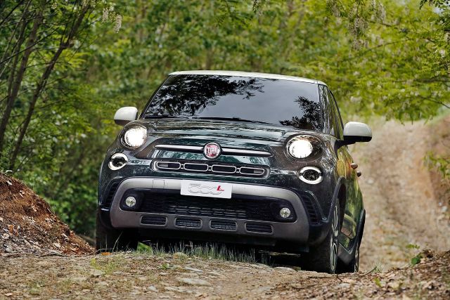 Fiat 500 L otogundem (1)