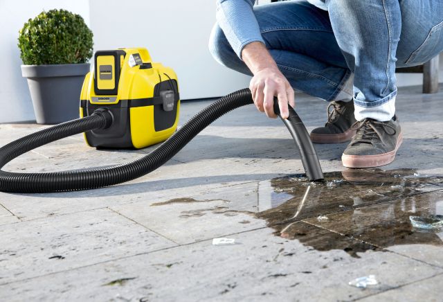 Karcher_BataryaliElektrikSupurgesi otogundem (1)