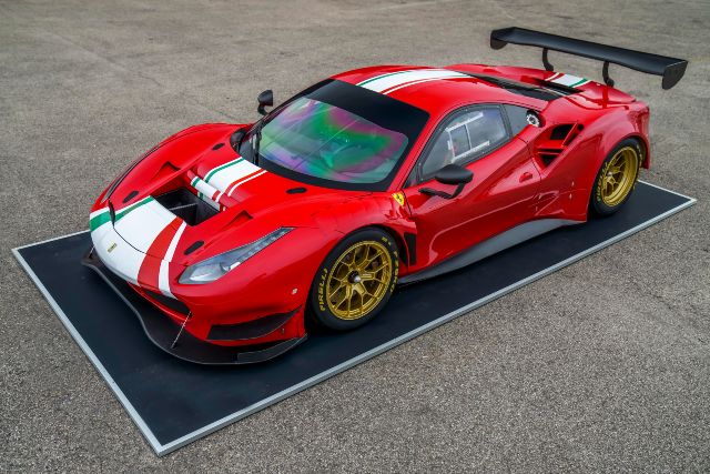 Ferrari_488_GT_Modificata_otogundem (1)