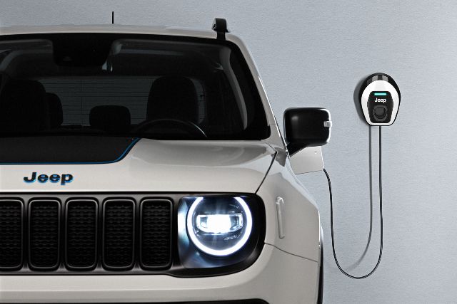 Jeep Renegade 4xe- otogundem (4) (1)