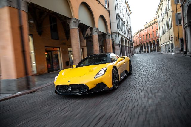 Maserati MC20 otogundem (3) (1)