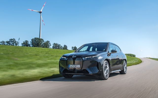 elektrikli bmw ix otogundem (2) (1)