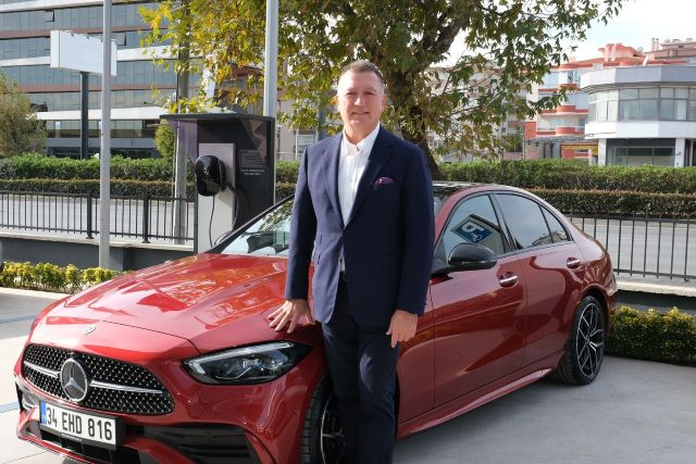 Mercedes-Benz Otomobil Grubu Başkanı Şükrü Bekdikhan (1)