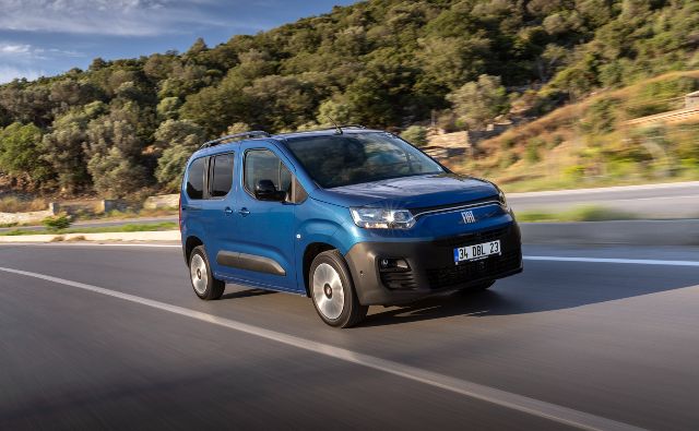 Yeni FIAT DOBLO- otogundem (5) (1)