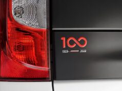 100. yıla özel modifiyeli Fiat Fiorino