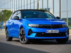 Elektrikli Astra 1.6 milyon liradan geldi
