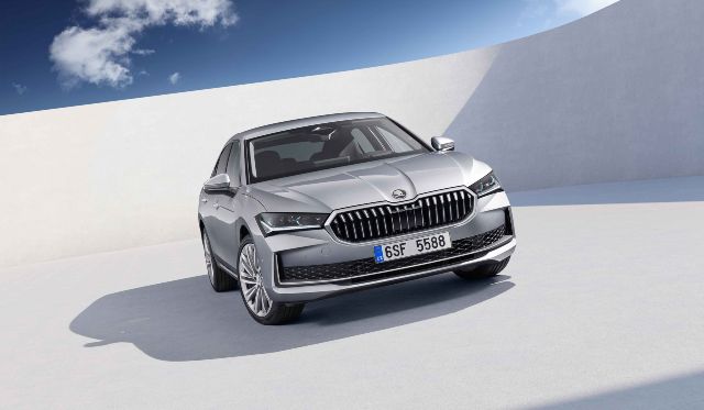 Škoda Superb otogundem (2) (1)