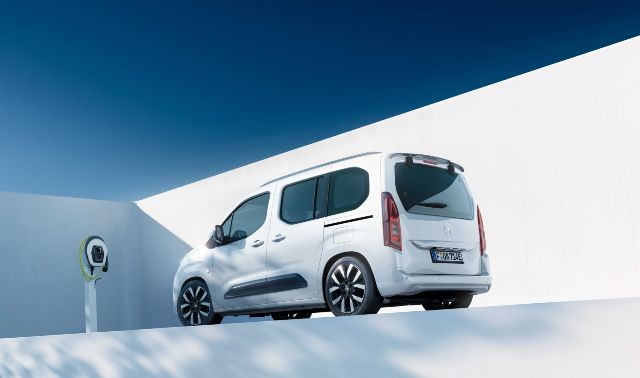 Yeni Opel Combo Elektrik-oto gündem