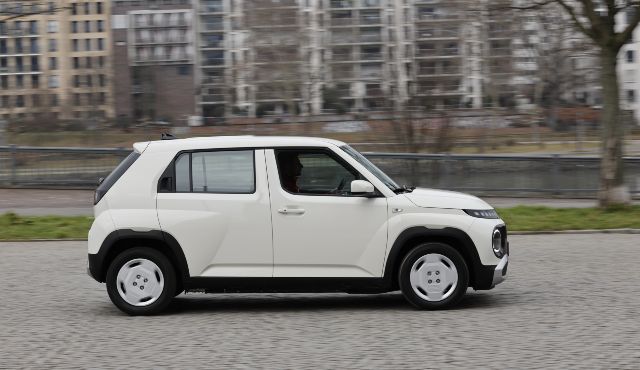 Hyundai_INSTER_Dynamic__otogundem