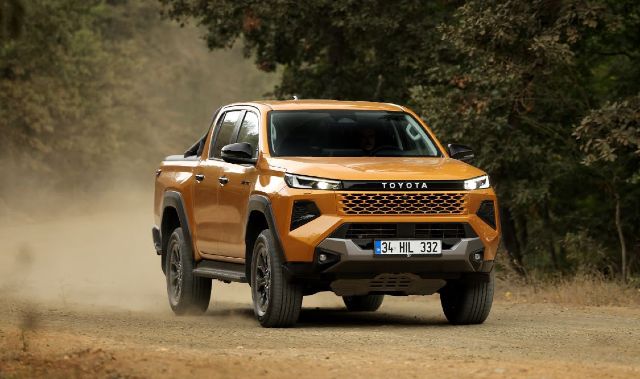 toyota hilux otogundem